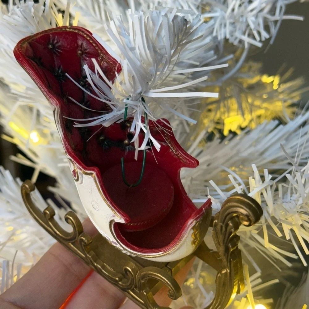 Vintage 1984 Elegant Gold and White Holiday Sleigh Ornament